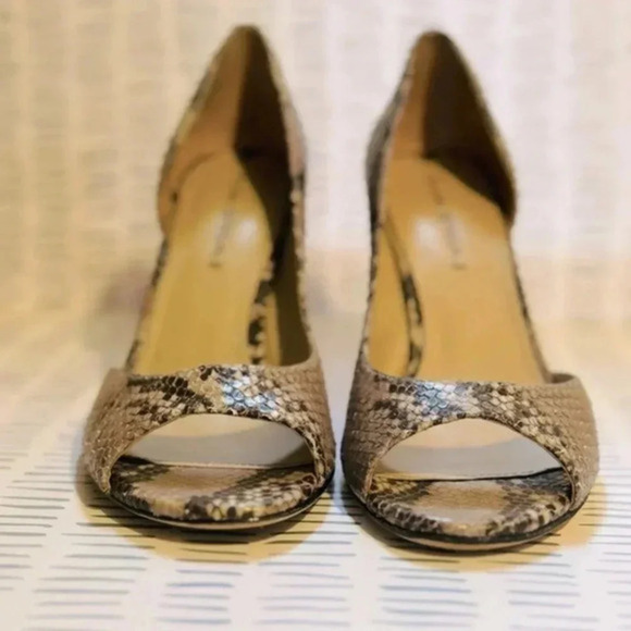 Women’s Via Spiga Snakeskin print heels - Picture 1 of 6
